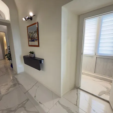 Luxury And Exclusivity On The Seafront In Appartement *
