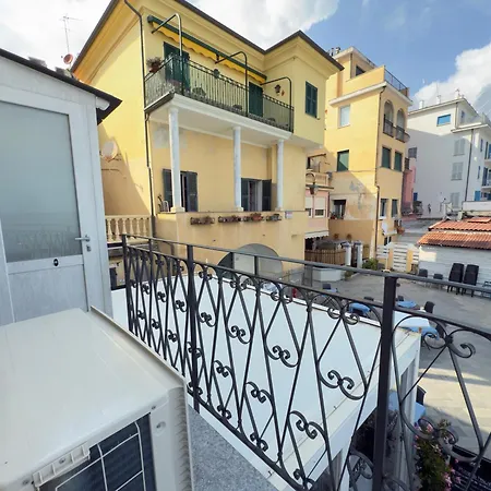 Appartement Luxury And Exclusivity On The Seafront In *