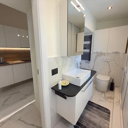 Luxury And Exclusivity On The Seafront In Appartement Alassio